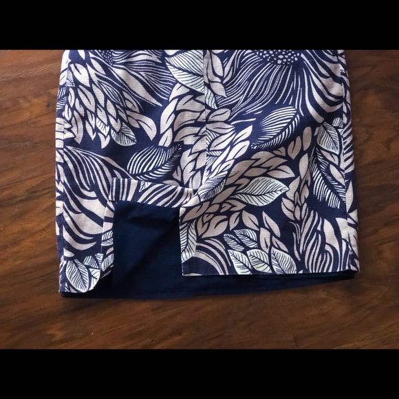 SOLD | Banana Republic | Beautiful Dress - Picture 4 of 5